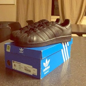 Size 6 1/2 Shell Toe All Black Adidas NEW